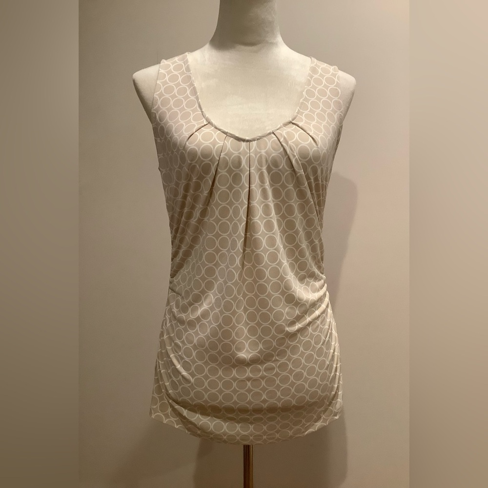 New York & Company Cream Ruched Sleeveless Tank Top Size M
